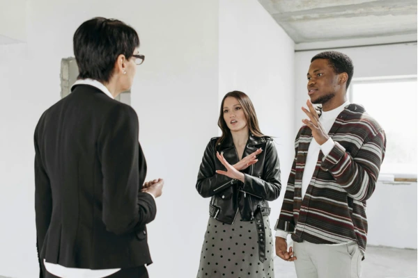 Exposed! 7 Red Flags Your Real Estate Broker in Navi Mumbai Doesn’t Want You to Know stock image 1